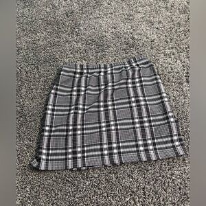 SHEIN Black and White Checkered Mini Skirt